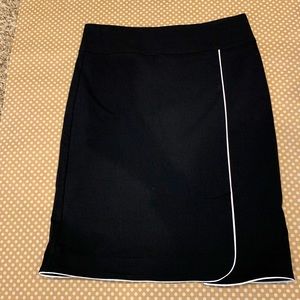 Black pencil skirt with white trim